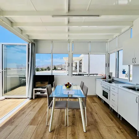 Vacacional Con Balcon La Vela *