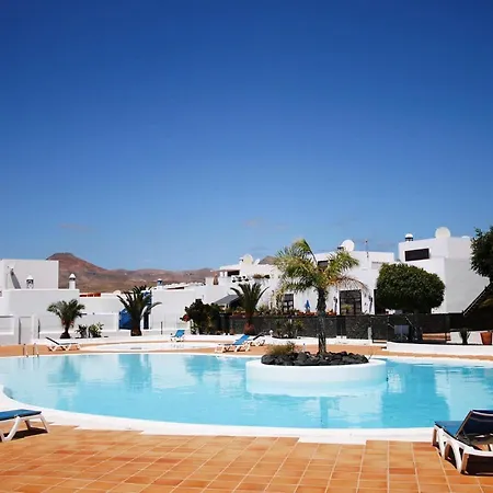 Vacacional Con Balcon La Vela Ferienhaus