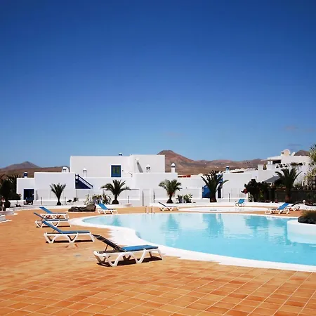 Vacacional Con Balcon La Vela Ferienhaus *