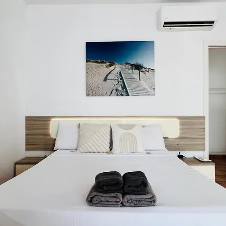 Vacacional Con Balcon La Vela *