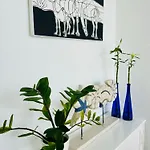 Vacacional Con Balcon La Vela Nyaraló *
